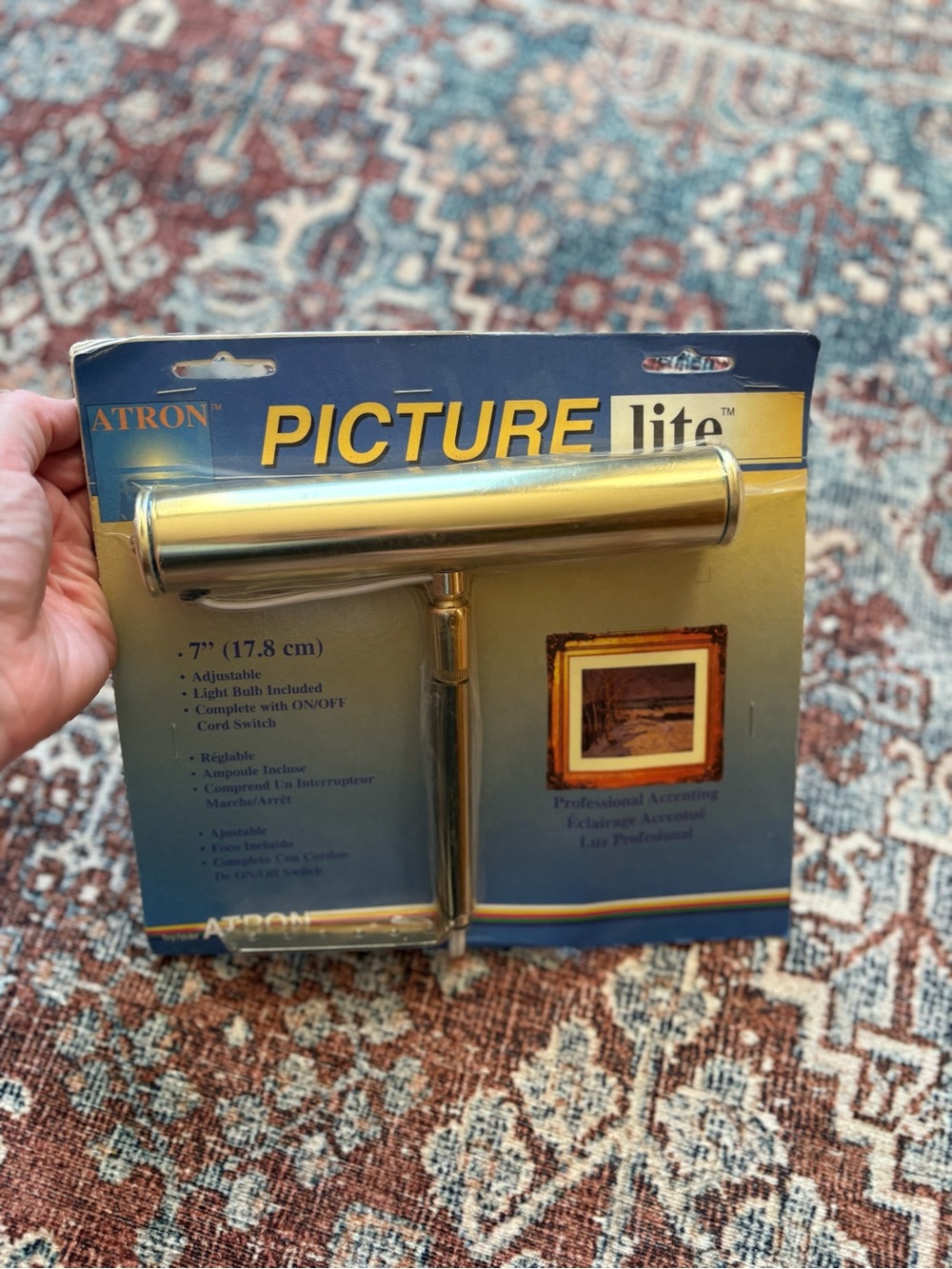 Vintage NIB Picture Lite Wall-Mount Picture Light in Gold